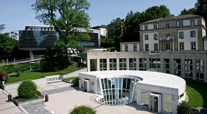 здание IMD в Швейцарии