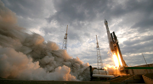 запуск LCROSS и LRO