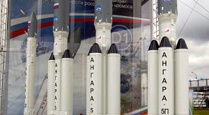различные варианты ракет-носителей «Ангара»