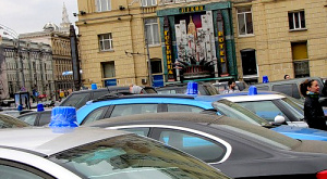 автомобили с синими ведерками