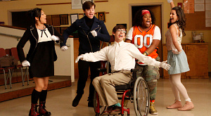 герои сериала Glee