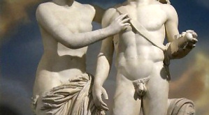 статуя Венеры и Марса с «восстановленнными» деталями