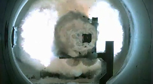 испытания рельсотрона Electromagnetic Railgun