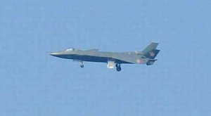 истребитель J-20