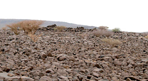 каменистая пустыня в Саудовской Аравии