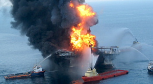 взрыв на нефтяной платформе 