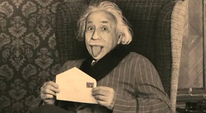 Эйнштейн с конвертом