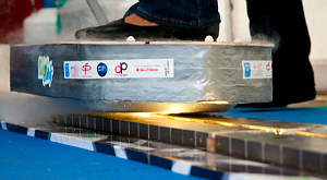 левитирующий скейтборд MagSurf