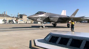 F-35C на стартовой позиции EMALS