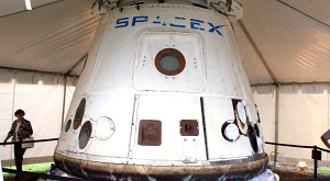 космический корабль Dragon, побывавший в космосе