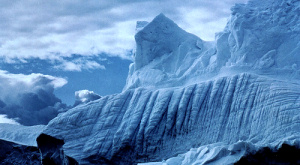 Гляциологи сняли двухминутное видео о семи годах жизни ледника