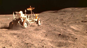 NASA попросила коллег не трогать артефакты на Луне