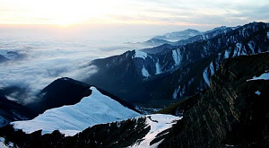 хребты Кавказских гор в Азербайджане