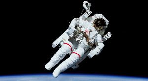 Астронавты описали металлический запах космоса