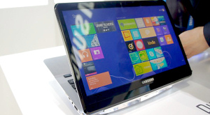 протип ноутбука Samsung с двухсторонним дисплеем