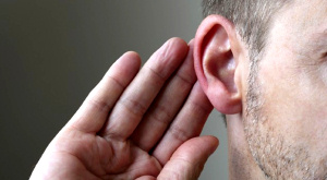 Человеческий слух реагирует на звук активнее, чем на тишину