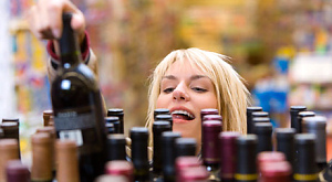 Ресвератрол в красном вине не приносит пользы здоровым людям