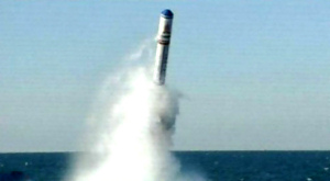 запуск баллистической ракеты JL-2