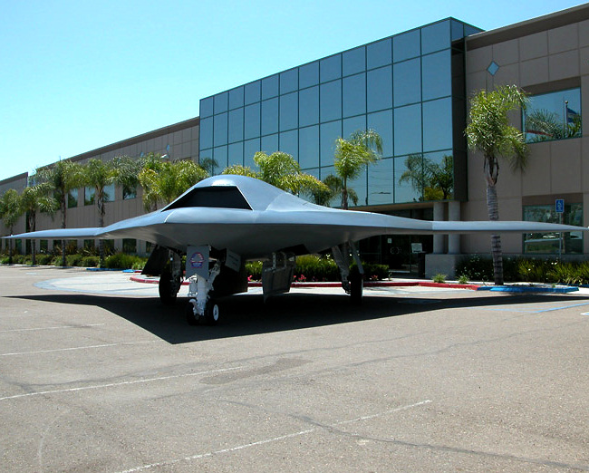 Американский беспилотник X-47B