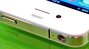 iPhone 4 в белом корпусе