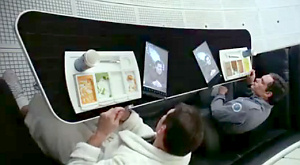 устройства, похожие на Apple iPad в фильме «Космическая одиссея 2001 года» 