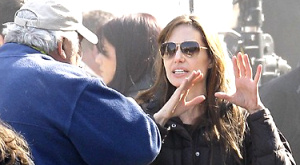 Анджелина Джоли в процессе работы над фильмом