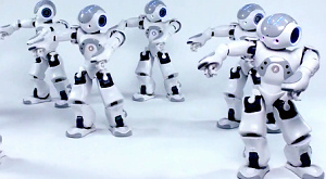 танец роботов NAO
