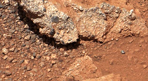 Марсоход Curiosity наткнулся на пересохший ручей