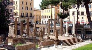 площадь Арджентина в Риме