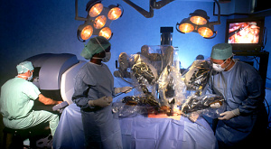 хирургический робот «Да Винчи»