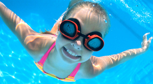 Плавание помогает развиваться детскому мозгу