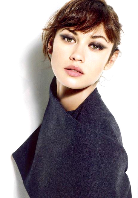 Обнаженная девушка Бонда (26 фото)