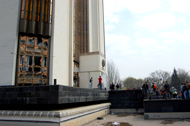 Беспорядки в Кишиневе (18 фото)