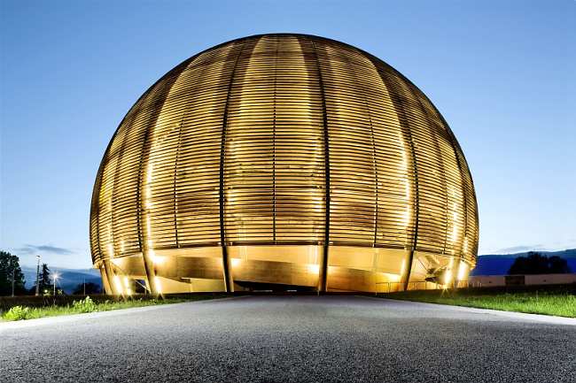 «Вселенная частиц» CERN