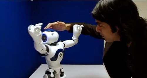 Эмоциональный робот Nao