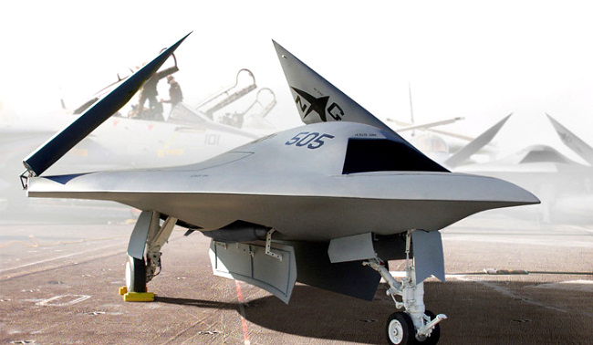 Американский беспилотник X-47B