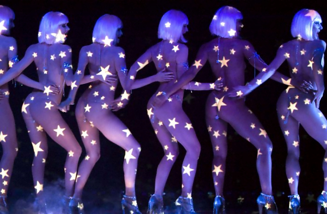 Эротическое кабаре Crazy Horse