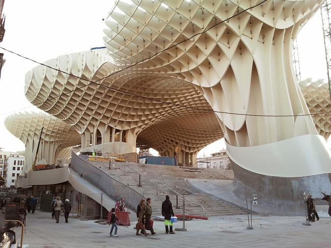 Деревянный гигант Metropol Parasol в Севилье